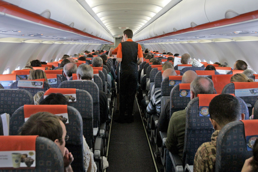 Incident șocant pe un zbor al companiei EasyJet. O familie a încercat să transporte cadavrul bunicii