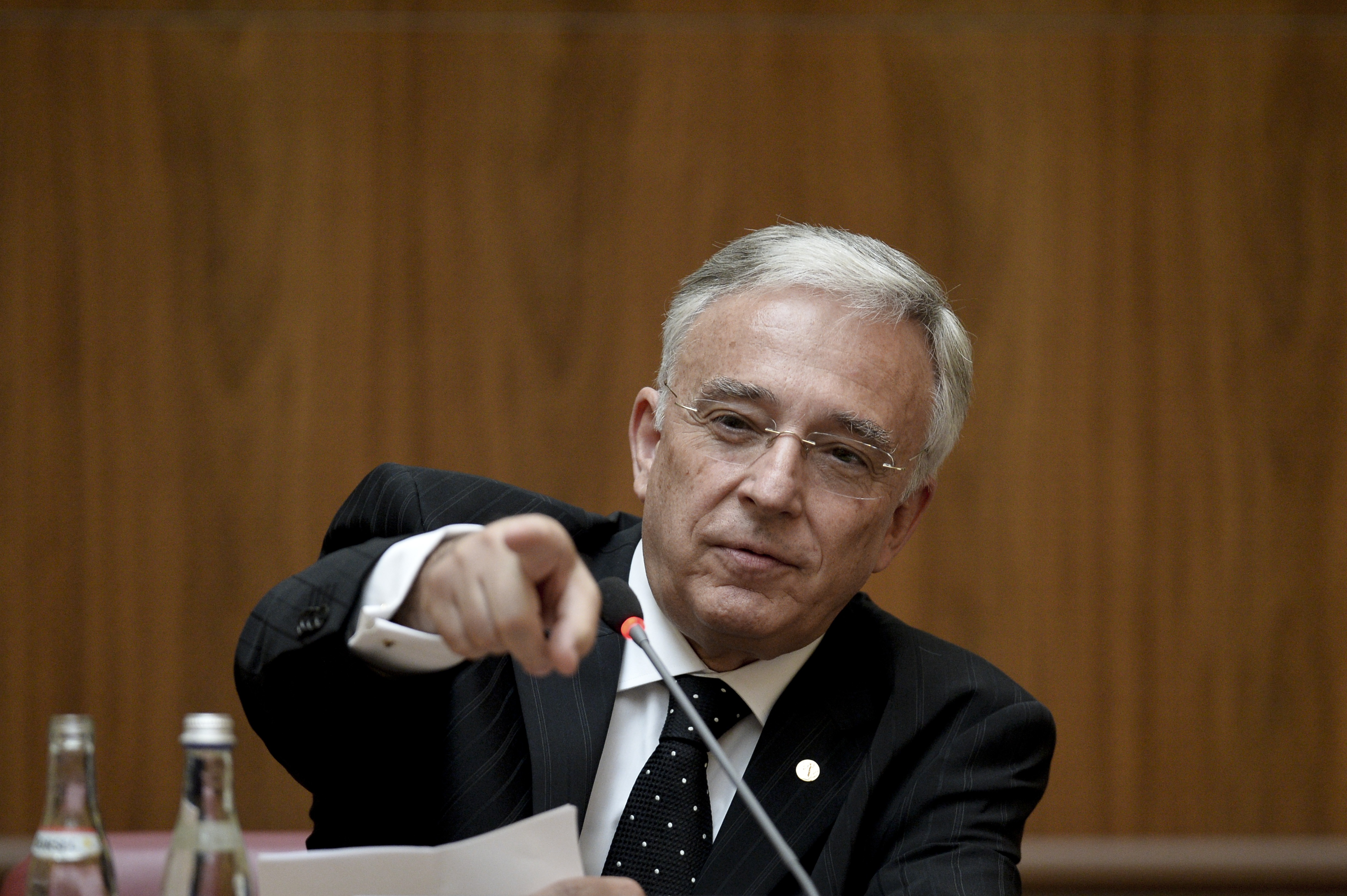 BNR anunță că rezervele de valută ale României au scăzut la sfârșitul anului trecut. Care sunt cauzele pentru care s-au prăbușit