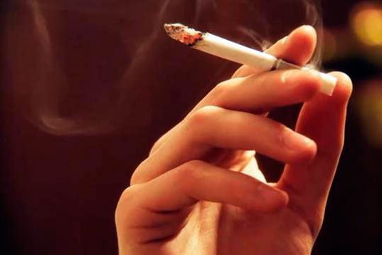 Avertismentul unui cunoscut cardiolog ieșean. Ce se întâmplă dacă fumezi la o vârstă fragedă