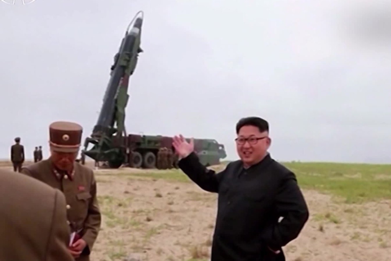 Oficial de la Phenian: Coreea de Nord nu va renunţa niciodată la armele sale NUCLEARE