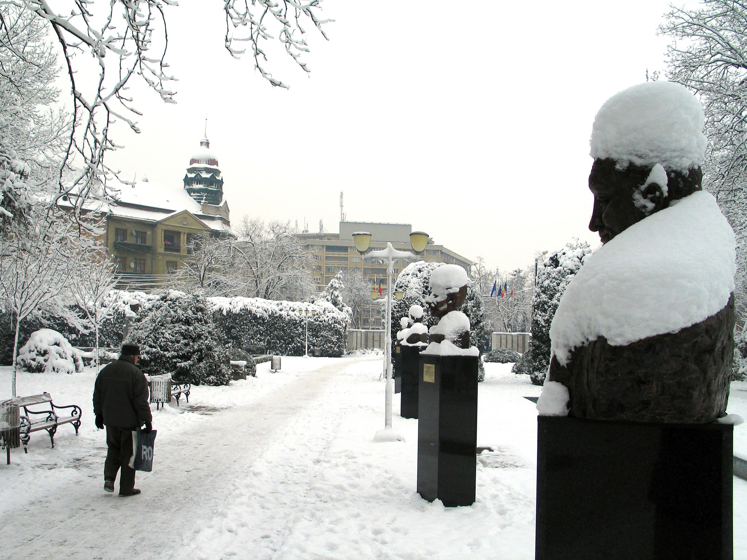 RO-Alert! Stați în case, evitați deplasările! ANM a emis mai multe coduri nowcasting de Cod portocaliu de vânt puternic