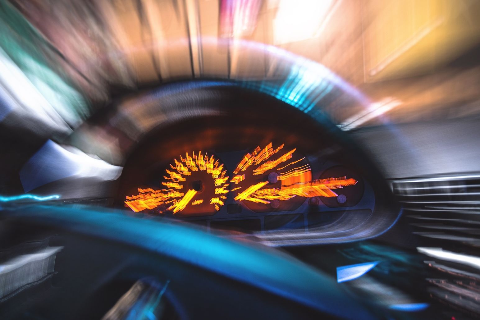 Ce record personal de viteză a reușit un tânăr șofer începător în proximitatea Horezu. Amenda a fost pe măsură