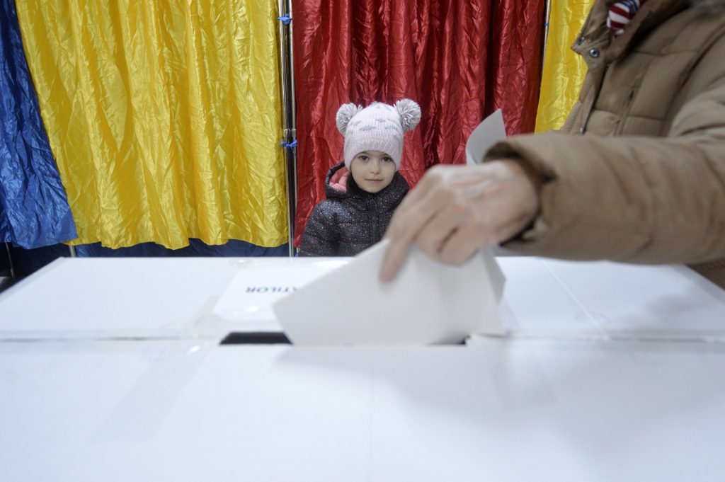 Proiect pentru stoparea ”pușculiței” partidelor. Ce șanse are să treacă propunerea legislativă ce ar aduce economii la buget de 80 milioane euro anual