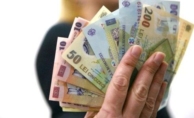 Prim pas spre oprirea dezmățului bugetar. Economist: S-au tăiat creșterile ”din pix” ale salariilor bugetarilor. Salarii înghețate până în 2028