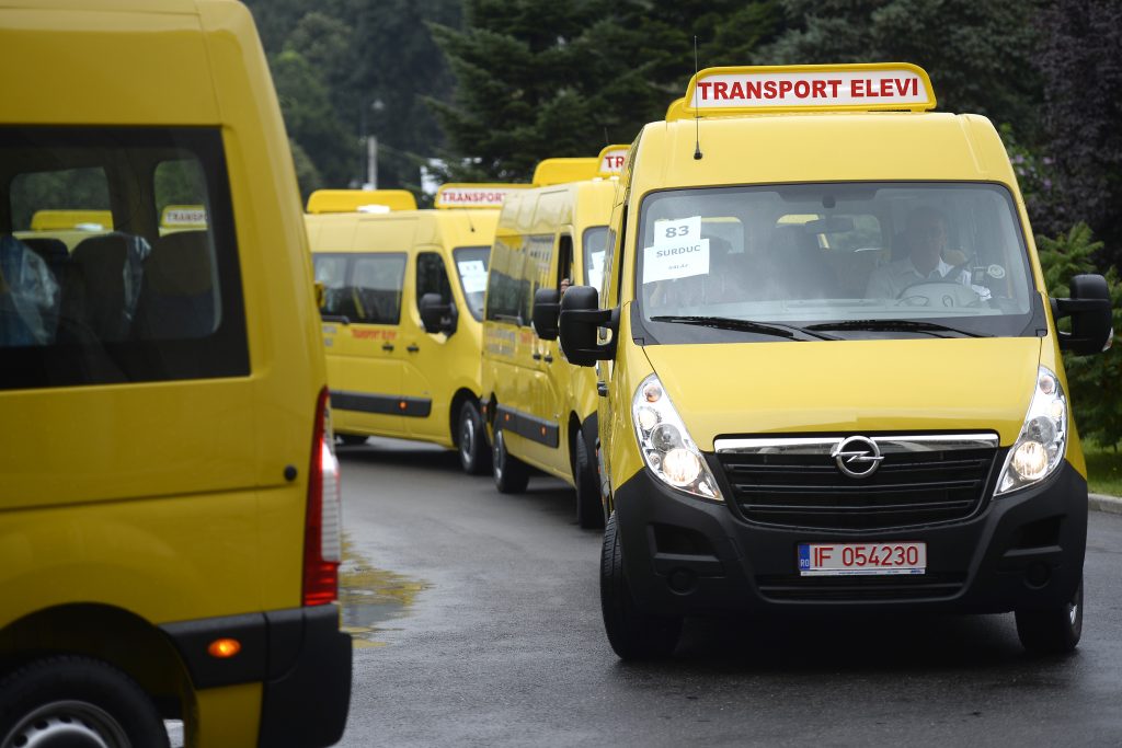 Ion Mînzînă, preşedintele CJ Argeş: „Am cumpărat microbuze școlare mai ieftine ca Bolojan la Bihor”