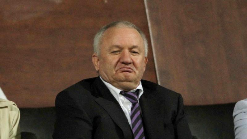 Mihai Stoica îi dă un RĂSPUNS acid lui Adrian Porumboiu, după tirada fostului mare arbitru. „Nu comentez ce spun toți chibiții”