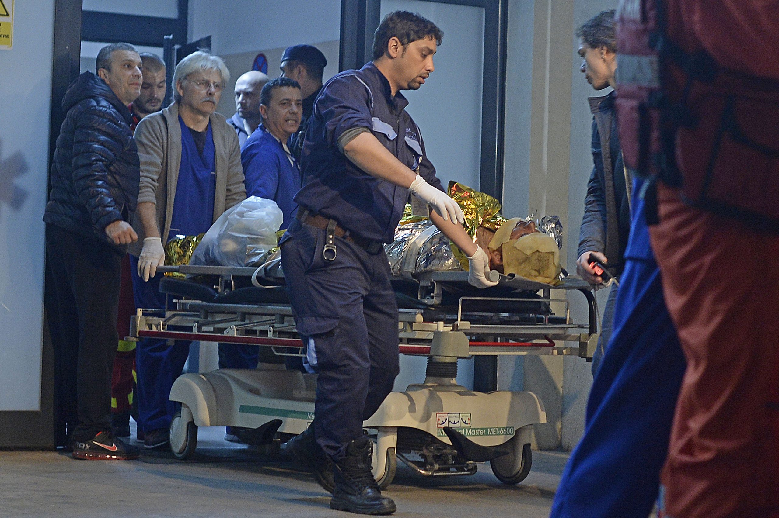 Supraviețuitorii de la Colectiv ar urma să rămână fără sprijin medical: Este umilitor să fim nevoiţi să cerşim, anual, o prelungire limitată care ne condamnă la stres şi la boală!