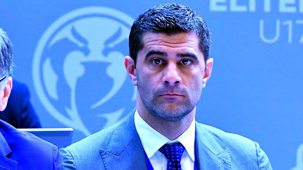 Dani Coman a sărit la gâtul arbitrului Radu Petrescu: „Ştiţi ce merită aceştia? Merită bătuţi şi călcaţi în picioare”