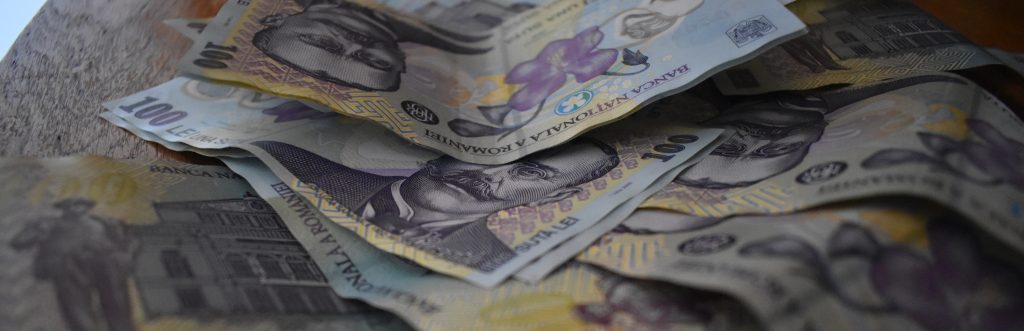 România se luptă cu austeritatea, însă Comisia Europeană e optimistă: Va fi o creștere economică de 1,1% anul viitor