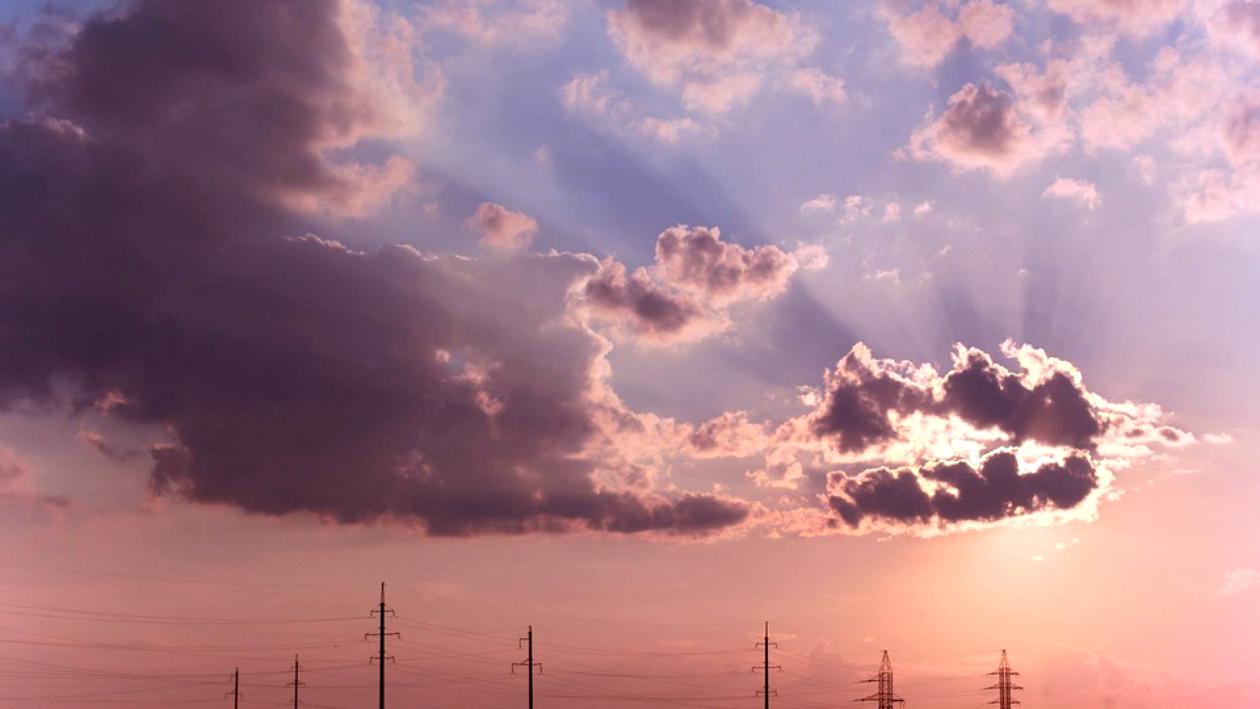 Grecia, acoperită de un val de praf saharian. Calamitatea va fi însoțită de furtuni și ploi torențiale. Norul se îndreaptă spre România