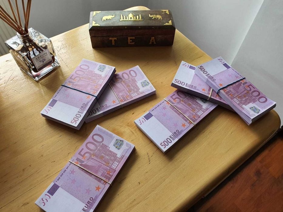 DESCOPERIRE spectaculoasă în Vrancea! Cum au găsit polițiștii peste 20.000 de bancnote false / Trei dosare penale deschise