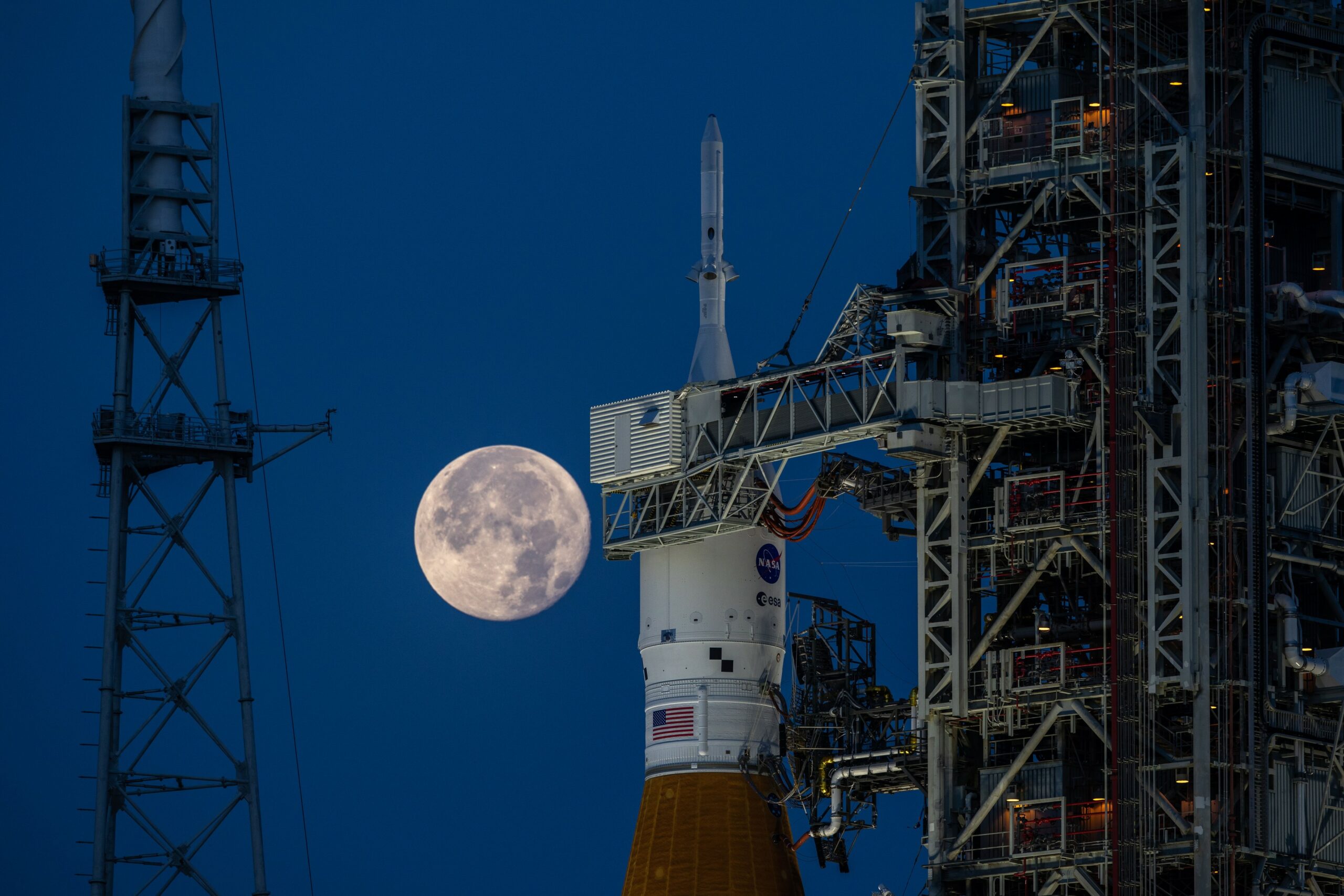 NASA alocă 20 de miliarde pentru baza lunară