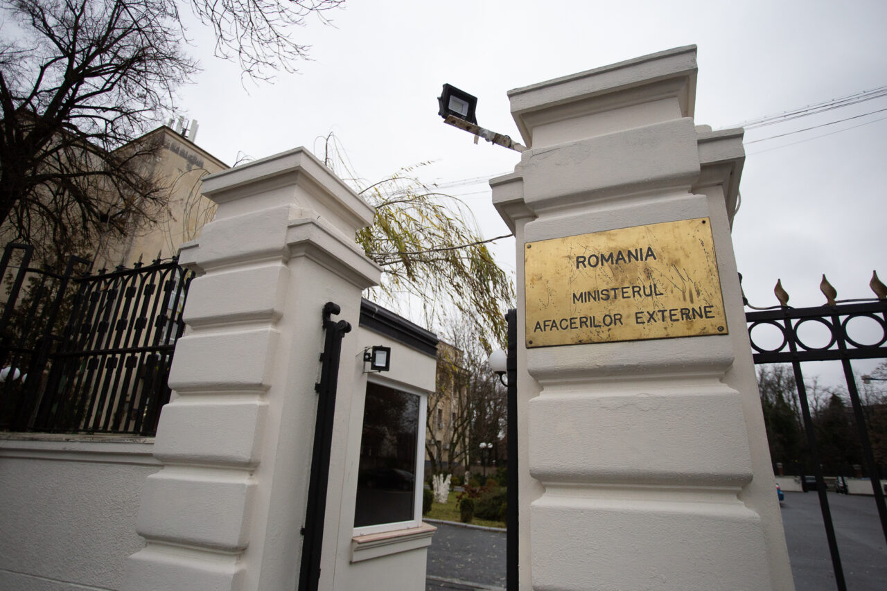 MAE cere tuturor cetățenilor români să părăsească Iranul. Nivelul de alertă este maxim