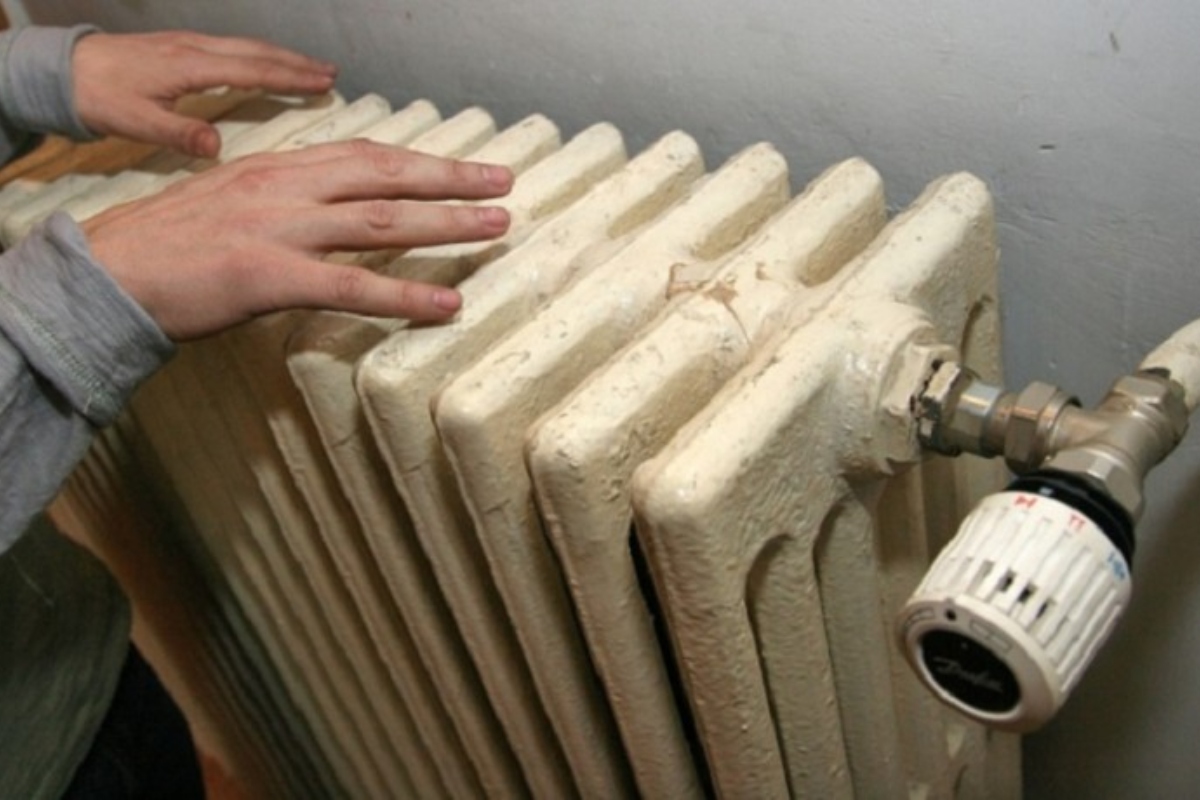 În așteptarea vortexului polar. Țeava de încălzire frige, caloriferul rămâne călâi. Cum procedezi
