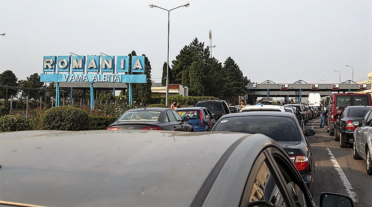 Alertă la granița României. Un camion încărcat cu ARMAMENT, oprit la Vama Albița. Transportul urma să ajungă într-o zonă de război
