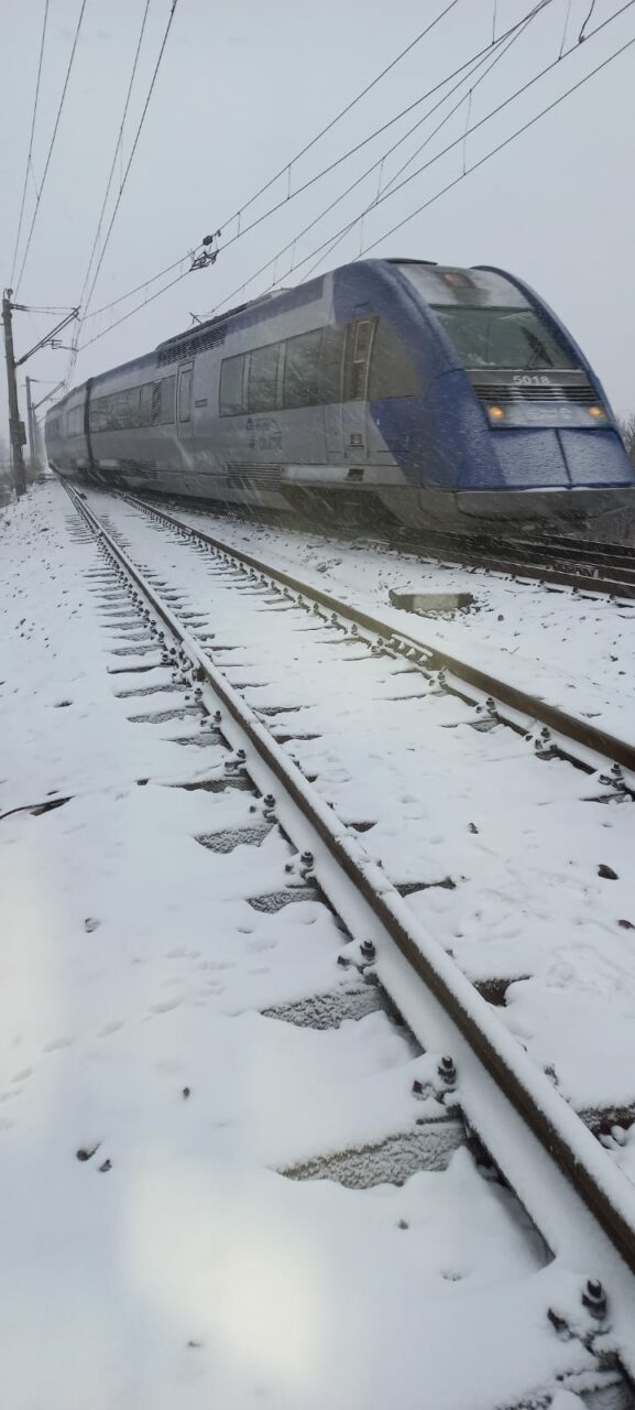Trenurile CFR, trase pe dreapta. Lista completă a tuturor trenurilor anulate pe 18 februarie include și rute foarte populare