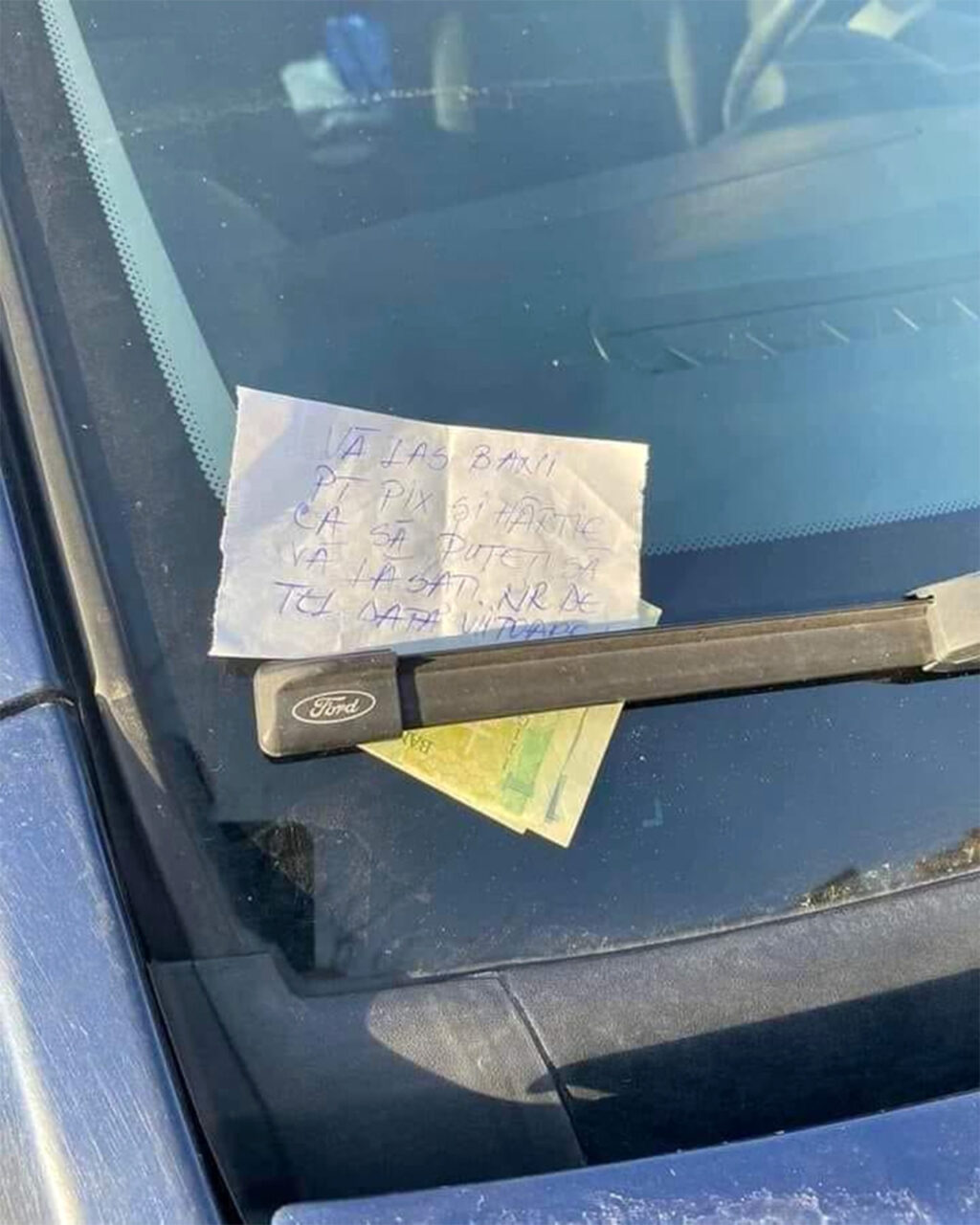 Ce poți să pățești dacă blochezi cu mașina o poartă sau o ieșire. Te poate costa mai mult decât o simplă amendă