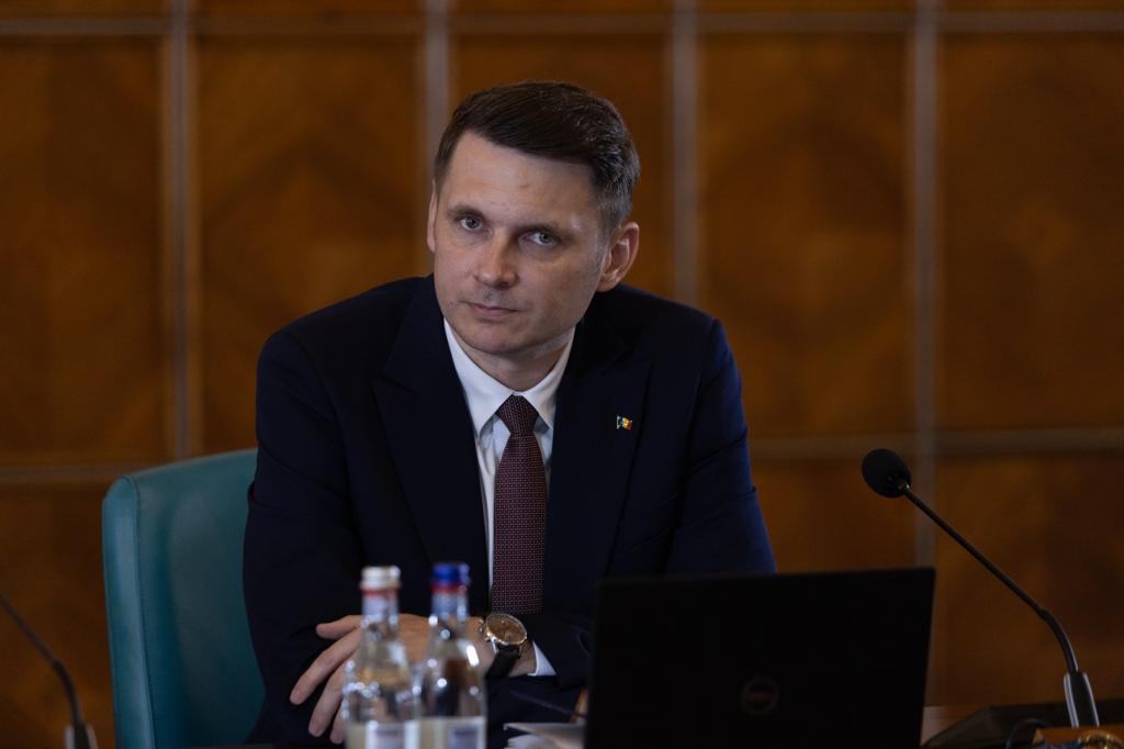 CSAT blochează Proiectul „Vizelor de Aur” iniţiat de Mircea Abrudean. Consiliul Suprem îl consideră „risc de securitate naţională”