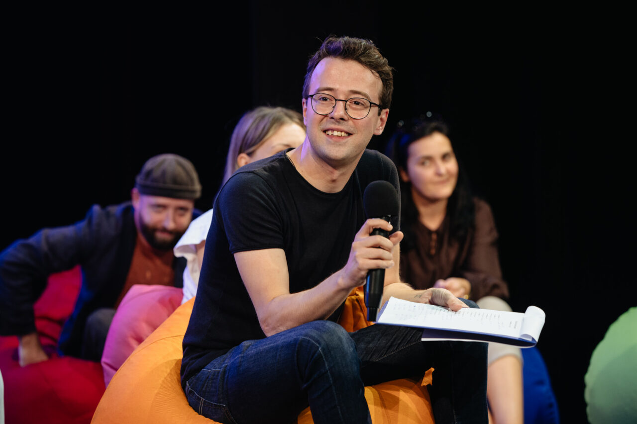 Actorii Teatrului Excelsior sunt revoltați după ce regizorul Vlad Cristache a fost înlăturat din funcția de manager după 3 ani și jumătate