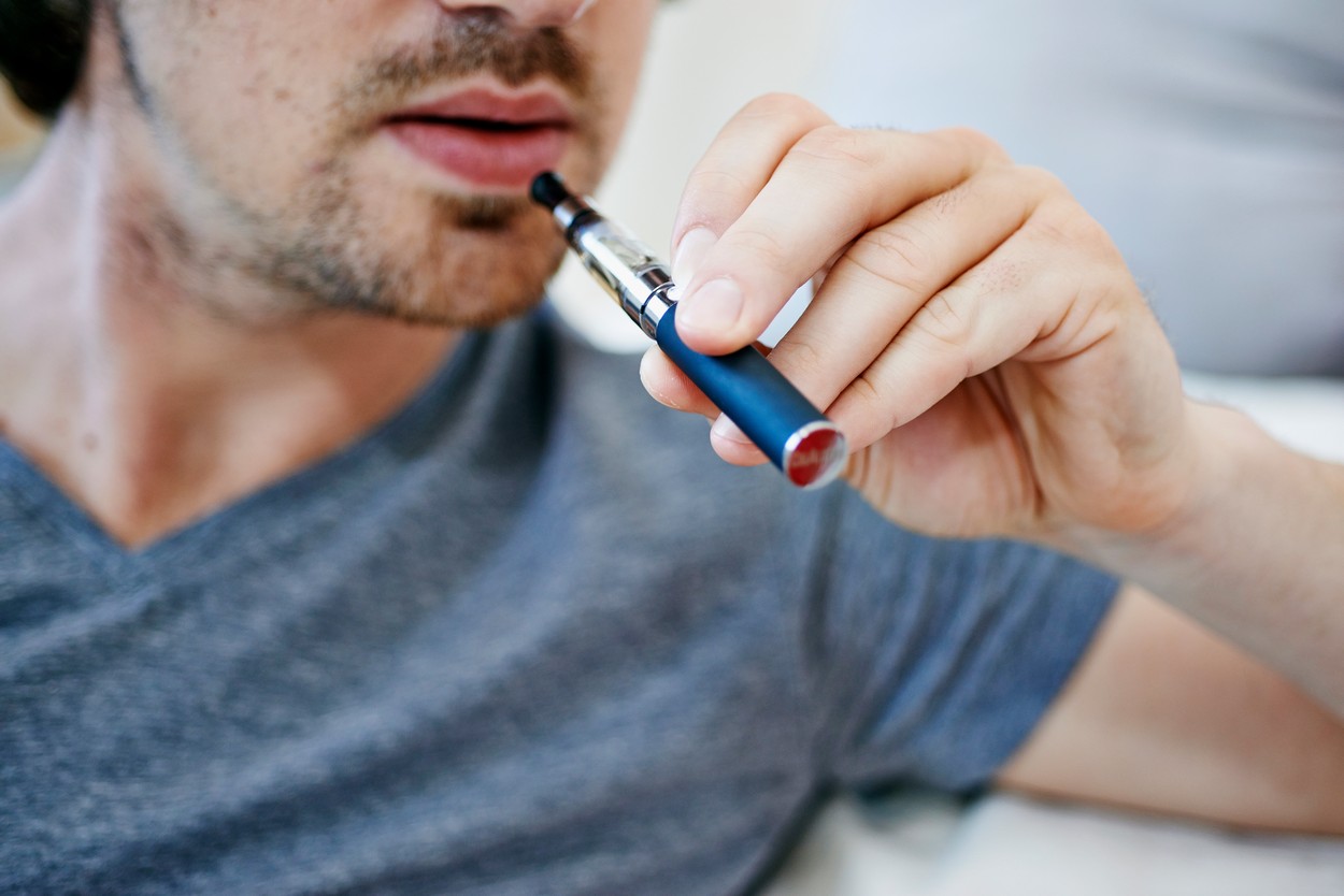 Oamenii de ştiinţă găsesc contaminări cu fecale şi E.coli în ţigările electronice