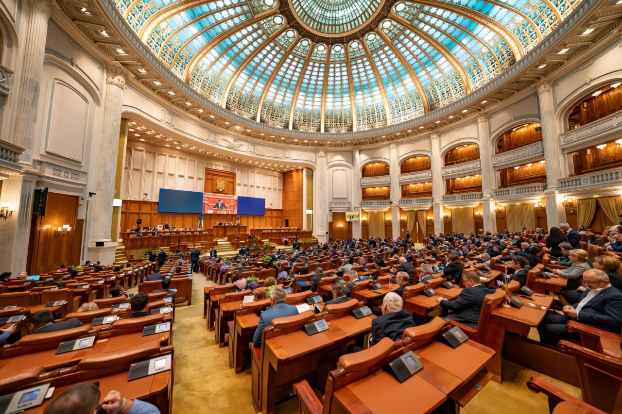 Sesiune extraordinară la Senat. Ordinea de zi, completată cu două OUG adoptate pe 8 august