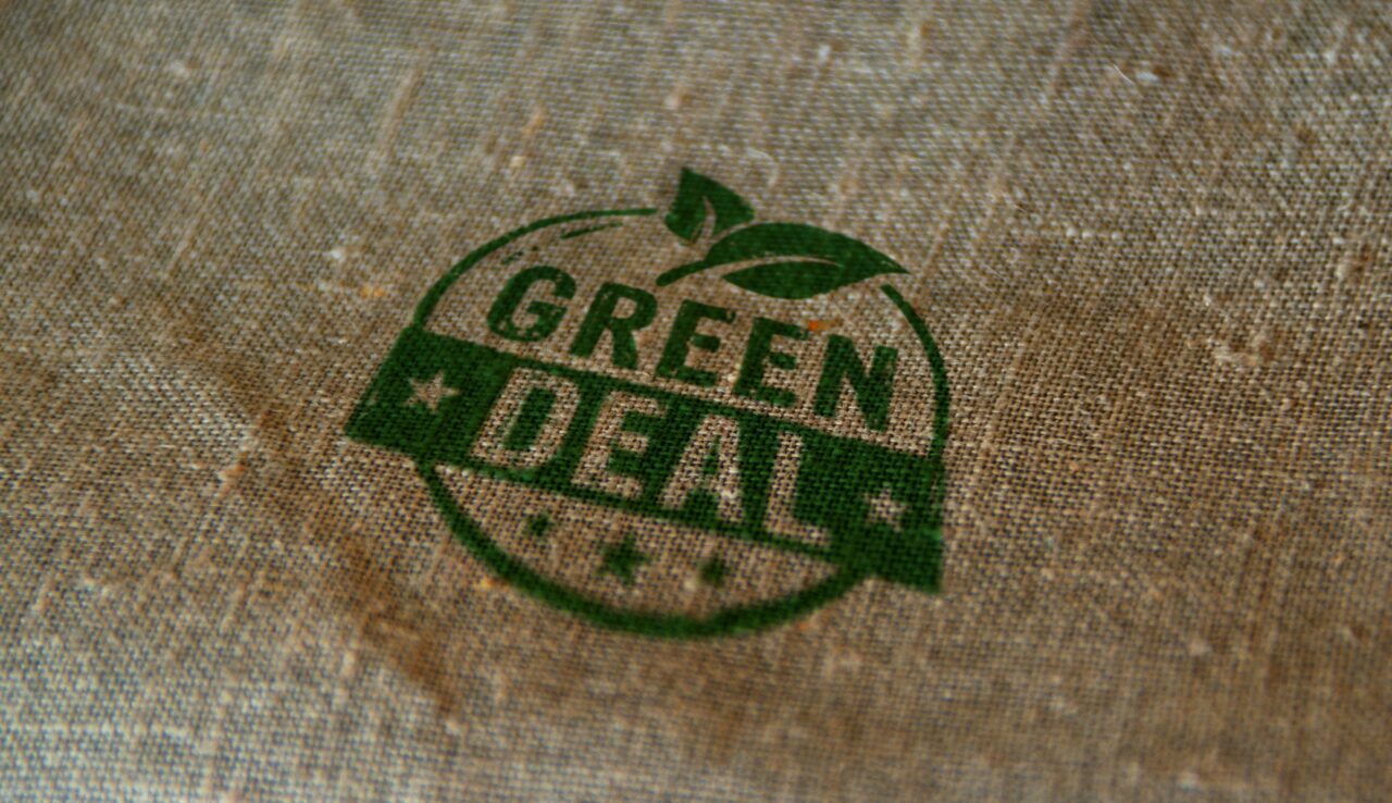 De unde vine COLAPSUL sistemului energetic național. Ministrul Energiei a descoperit apa caldă, eșecul Green Deal