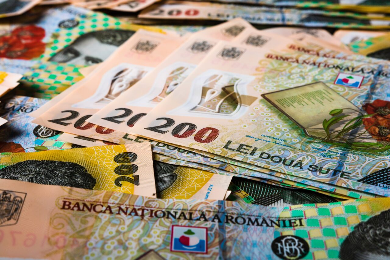 Meserii și domenii în care salariile care pot depăși 10.000 de lei în România