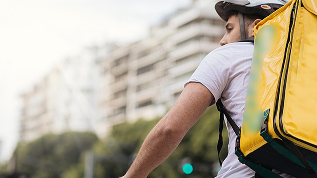 A apărut primul SINDICAT din România destinat exclusiv șoferilor și curierilor de pe Uber, Bolt, Glovo sau Wolt. Se pot înscrie şi cetățenii străini