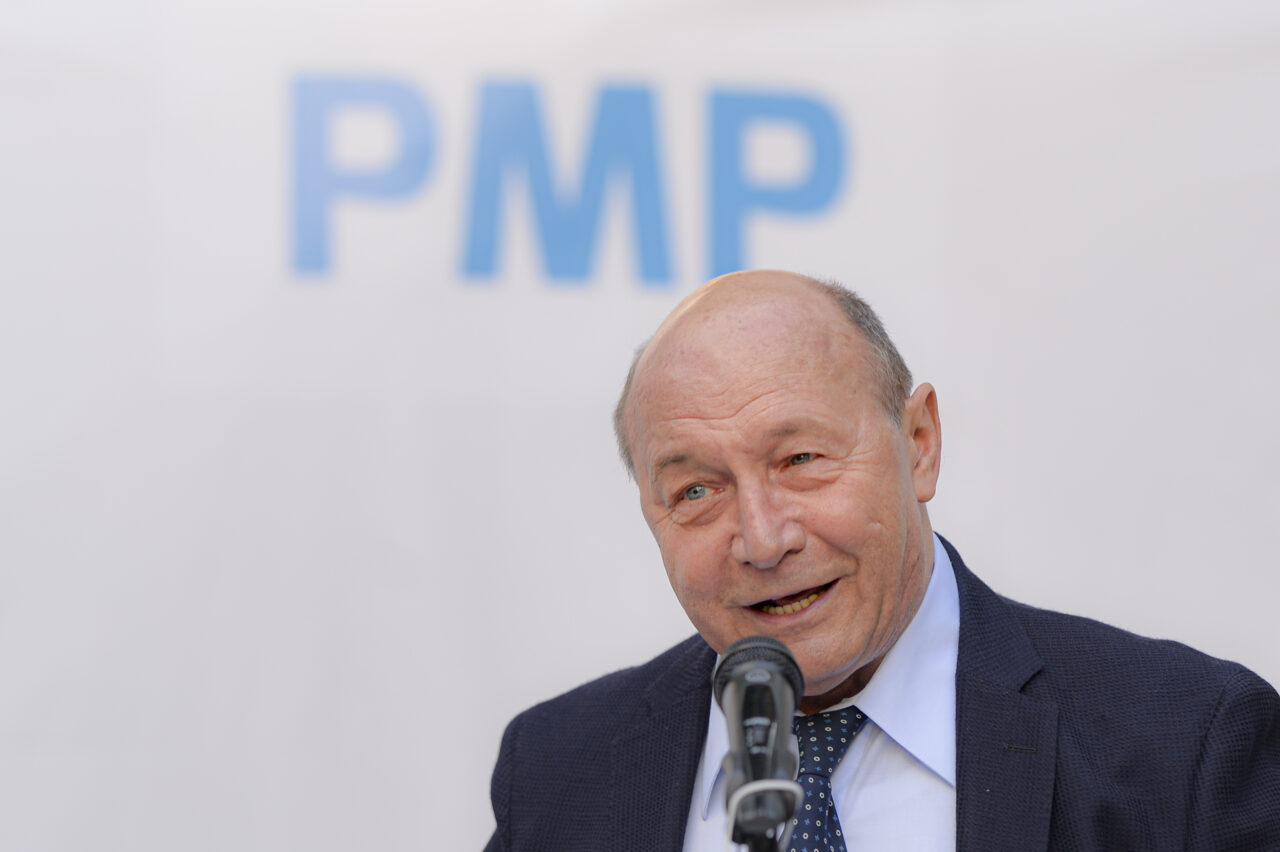 Băsescu avertizează asupra marii probleme a României: „Dobânda la împrumuturi. În 2025 am plătit 11 miliarde de euro. Trendul e de creștere”