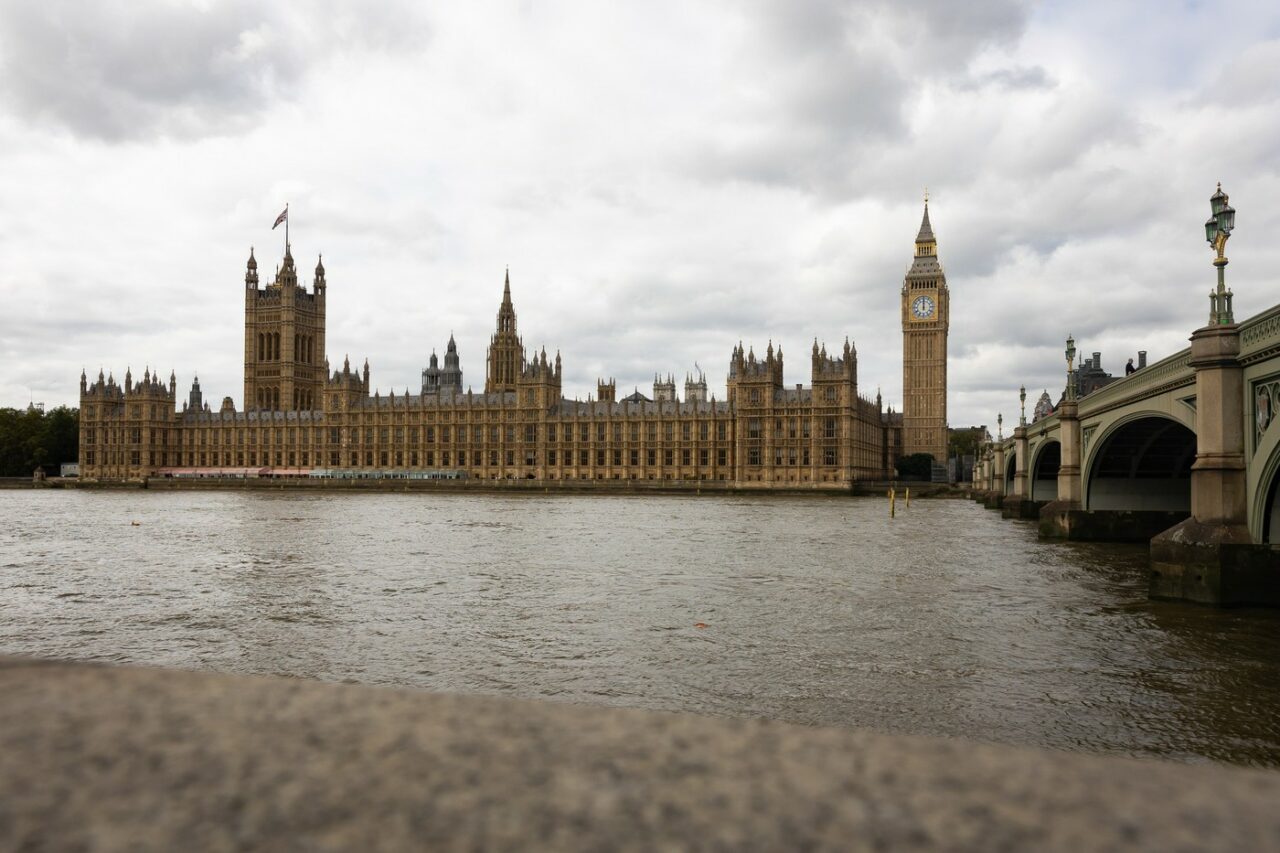 Atenționare MAE pentru românii care merg în Marea Britanie: Nivelul de amenințare a fost ridicat la „Sever”. Care sunt recomandările