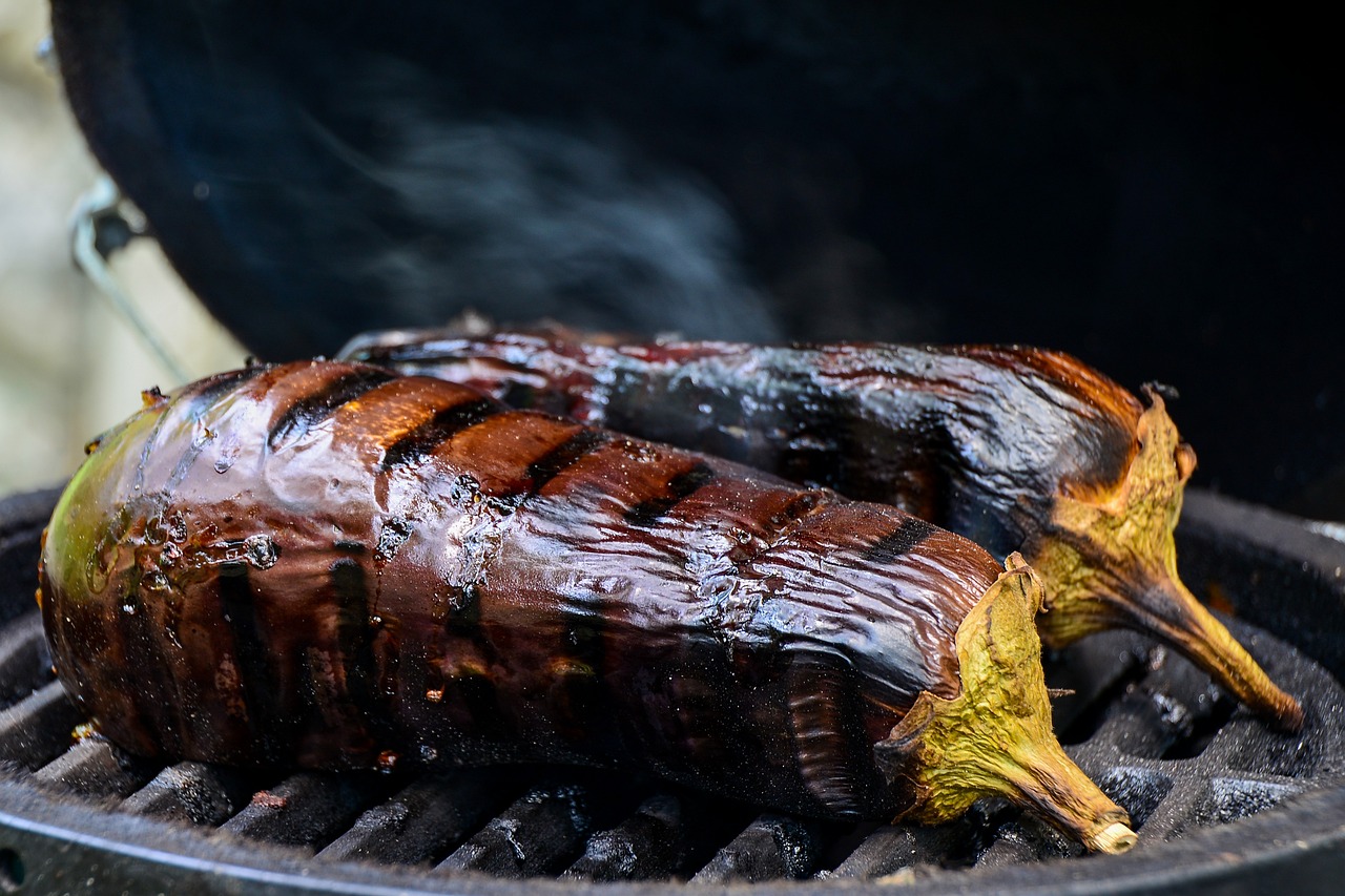 Un chef cu 5 stele Michelin dezvăluie TRUCUL de cinci secunde care schimbă complet gustul vinetelor prăjite