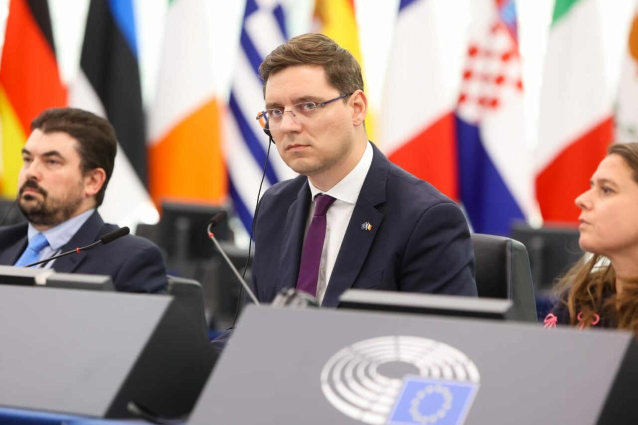 Europarlamentarul Victor Negrescu a depus un amendament de 90 de miliarde de euro la bugetul european. „Politicile europene de sănătate trebuie să se vadă în spitale, nu doar pe hârtie”