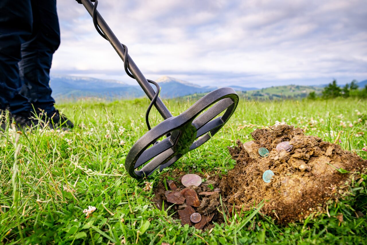 Un bărbat a păstrat un bolovan maroniu, timp de zece ani, sperând să fie aur în interiorul său. Descoperirea ulterioară a fost și mai ULUITOARE