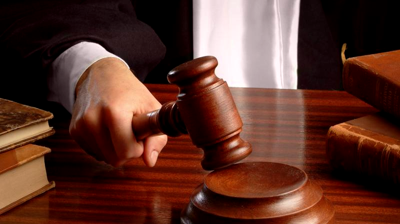 S-a dat sentința definitivă: Casiera din Iași care a delapidat universitatea, dată în „fapt” de soț la divorț