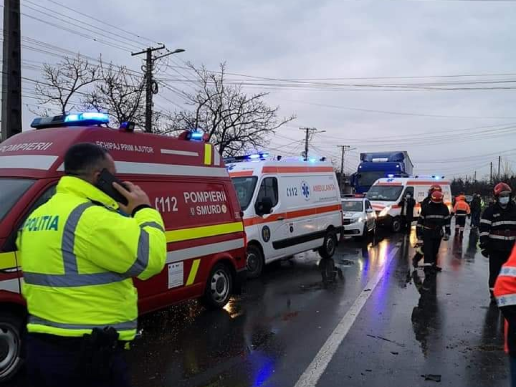 Accident teribil pe DN 1, în Bihor. O persoană a murit, iar 