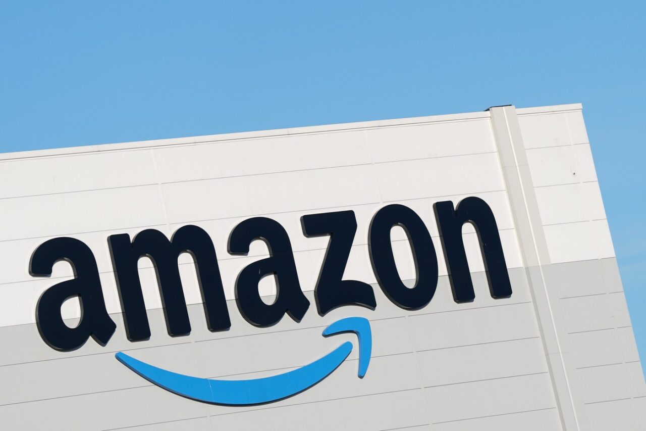 Platforma PRIME, pe care mulți români și-au făcut conturi, acuzată că își păcălește clienții. Mega-procesul a început luni, 22 septembrie