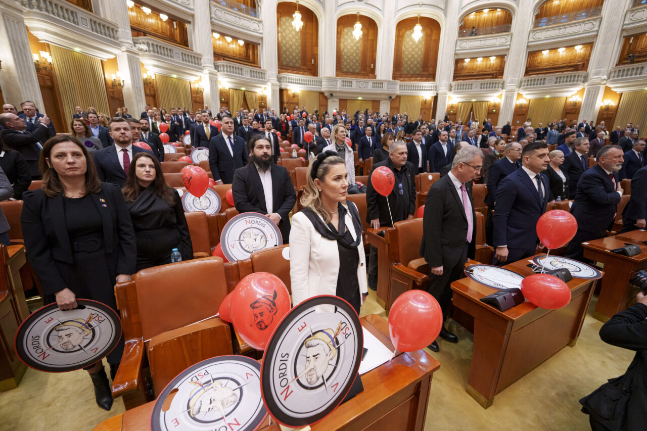 Pachetul moțiunilor de cenzură vs. Pachetele Bolojan. Toni Neacșu explică STRATEGIA coaliției pentru sabotarea demersului AUR