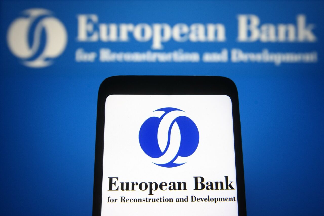 România, trecută pe lista neagră a Băncii Europene pentru Reconstrucție și Dezvoltare. Raport: Economia țării noastre a încetinit, rezultatele sunt dezamăgitoare, perspectivele sumbre