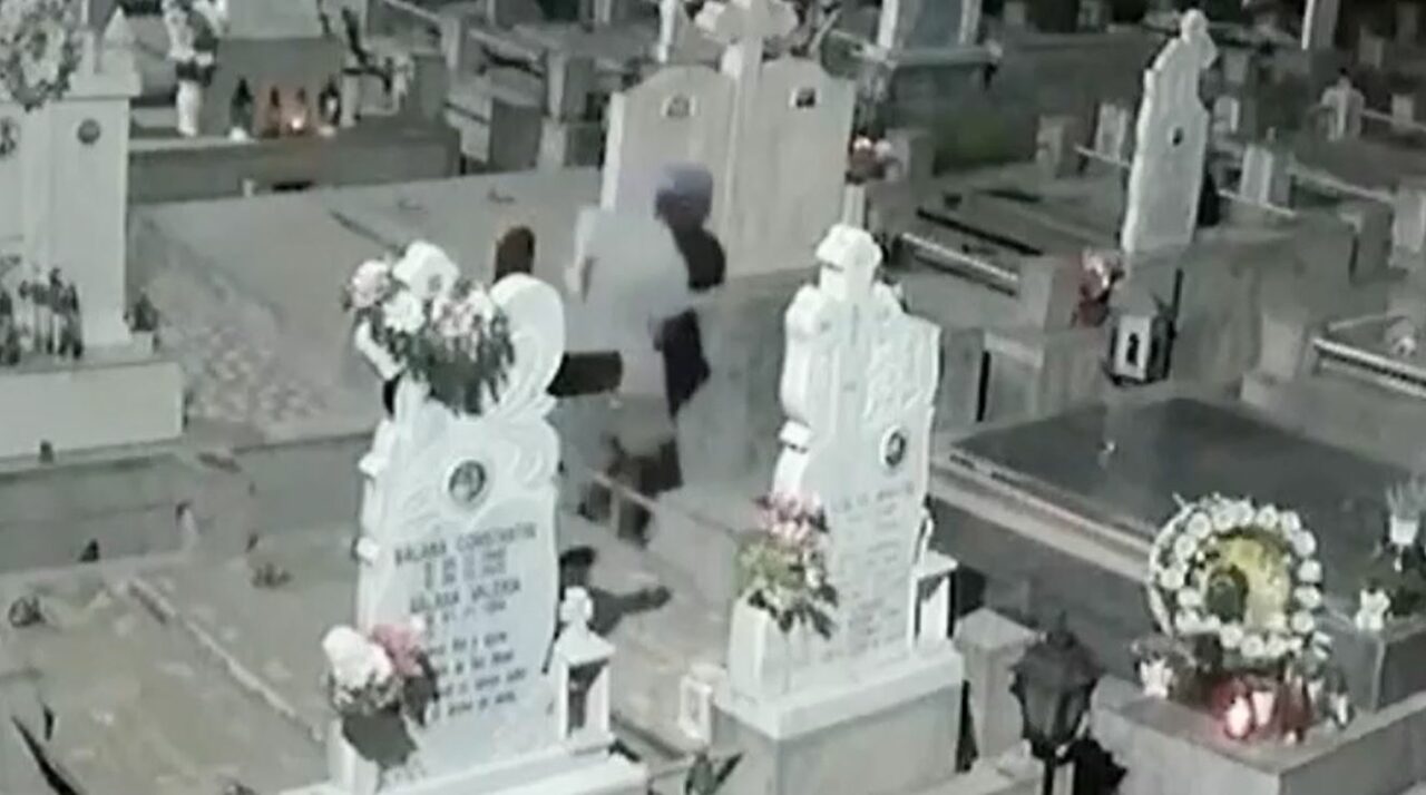 Cum a reușit o profesoară decedată să împartă oamenii din Iași în două tabere. Ce a cerut să îi fie pus pe cruce