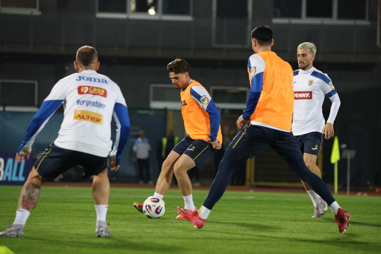 Lucescu a anunțat lotul de 23 de jucători pentru Turcia – România. Vedeta Rapidului, trimisă în tribune