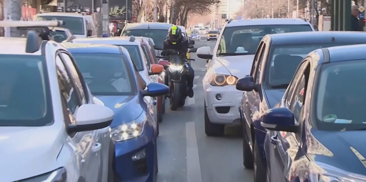 Problema traficului din BUCUREȘTI, fără rezolvare în 2025. România are o capitală înghesuită, cu infrastructură insuficientă