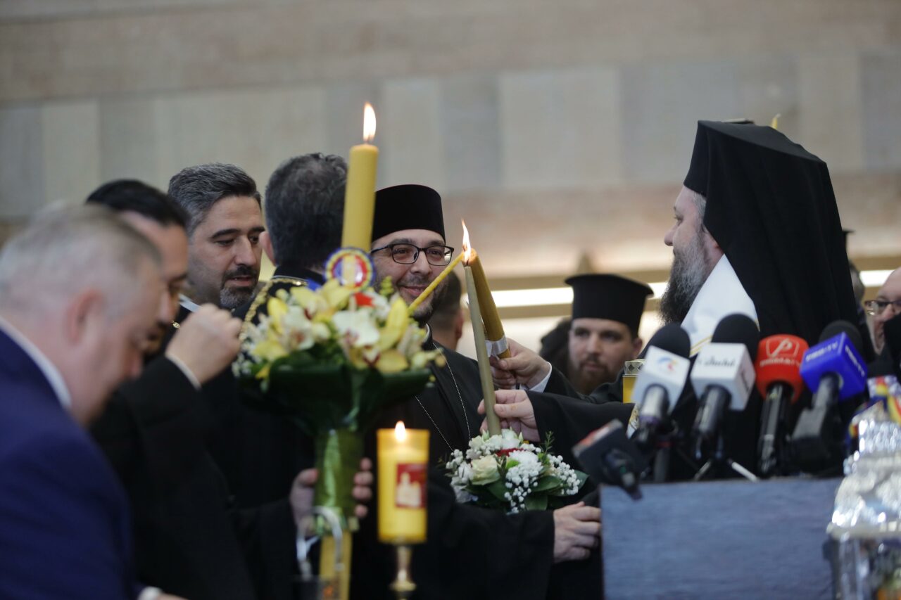 Cine aduce Sfânta Lumină de la Ierusalim. „Nu am primit nicio informație legată de o eventuală problemă”