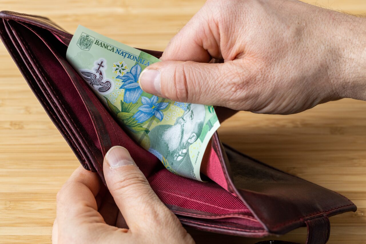 „Taxă de horoscop” cerută la spitalul din Suceava. Câți bani vor plăti pacienții și ce explicații are conducerea unității medicale