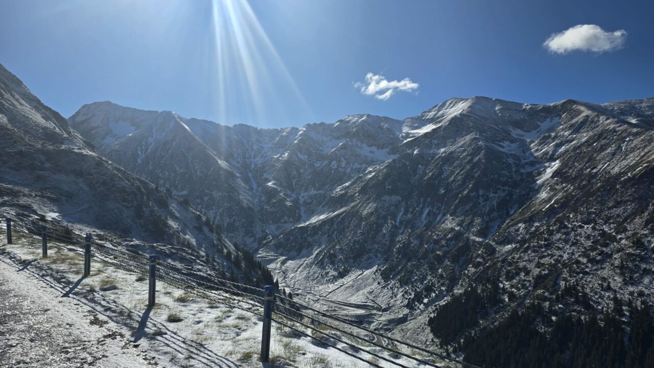 ANM anunță un val de aer polar din Rusia peste România. Frig, ploi și ninsori la început de octombrie/Vezi zonele afectate