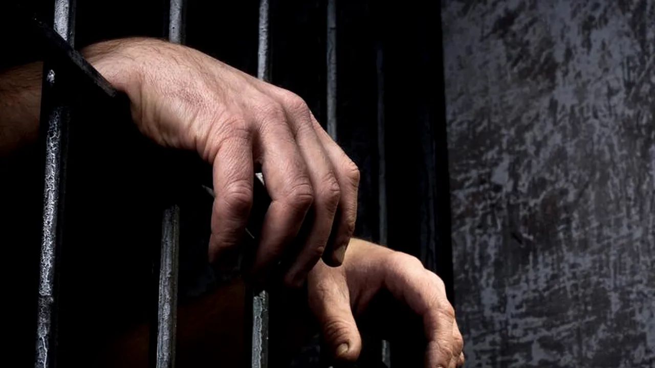 Pedofilul care a evadat de la Penitenciarul Craiova a fost ucis de poliție