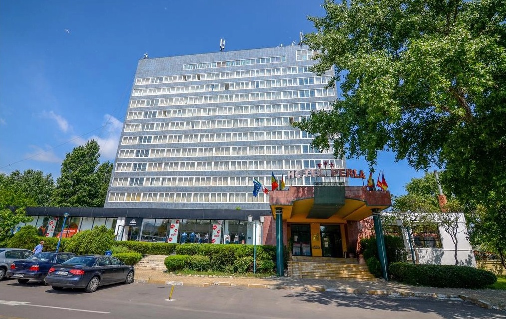 Hotelul Perla din Mamaia, un simbol al stațiunii de pe litoral renaște din propria cenușă. Clădirea din 1962 se va transforma într-un hotel de 5 stele