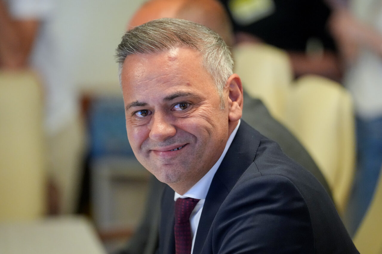 România a încasat un ramburs de aproape 1 miliard de euro de la Comisia Europeană. Ministrul Agriculturii spune că banii vor ajunge la fermieri