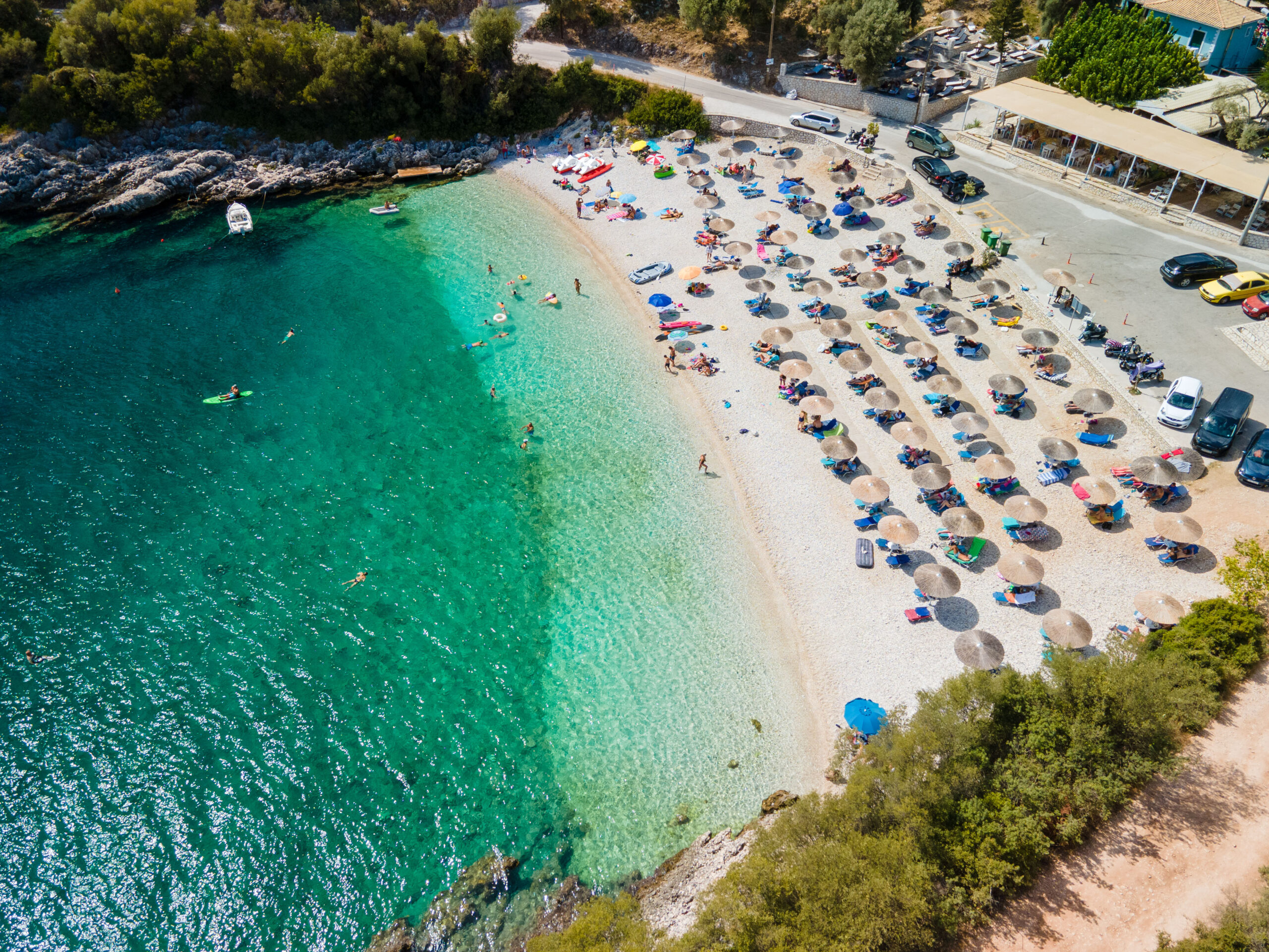 Românii renunță la vacanțele în Grecia