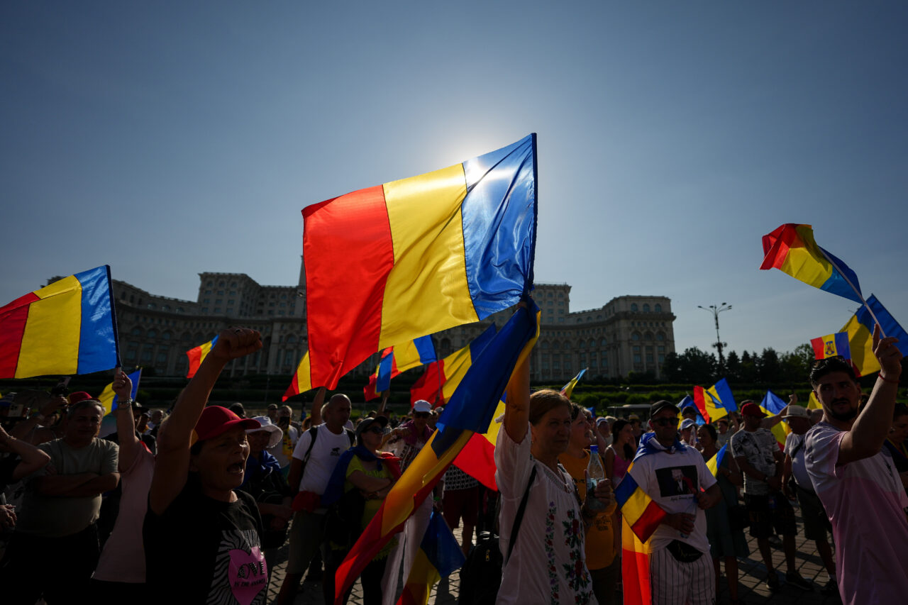 Se anunţă protest la Cotroceni. 4.000 de sindicalişti îşi vor striga revendicările sub fereastra preşedintelui Nicuşor Dan