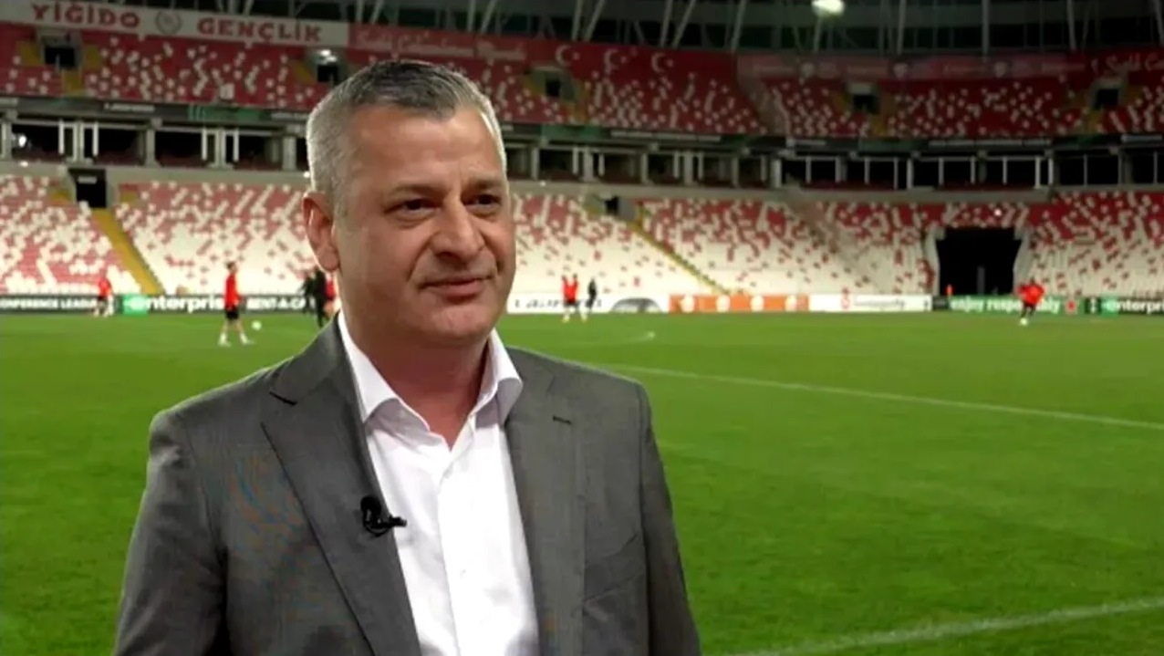 CFR Cluj, la un pas să fie depunctată de FRF din cauza datoriilor. Prima reacție a patronului Ioan Varga